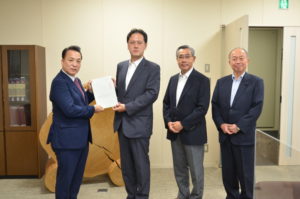 令和元年度の定期監査報告書を受け取りました!